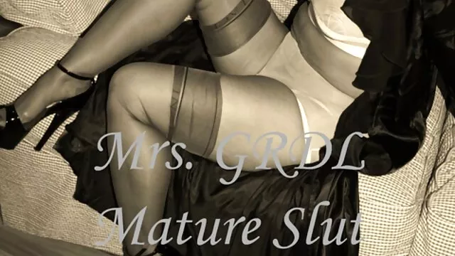 Disgusting freak pleases his slutty brunette chick with steamy วีดีโอ x 18 cunnilingus in Motel