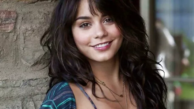 สาวสเปนสำส่อน Gabriella Paltrova วีดีโอ หนัง โป็ กระตุกกระเจี๊ยวสีดำอย่างหนัก