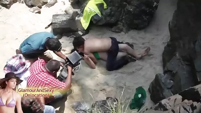 เดี่ยวที่สวยงาม Babe masturbates วีดีโอ หนัง โป้ ห้าแต้มของเธอด้วยนิ้วมือ