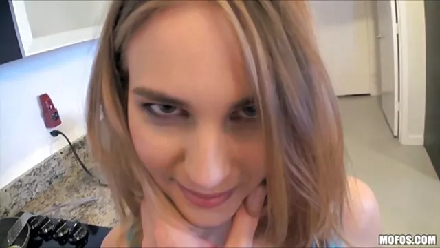High pooped brunette sex pots วี ดี โป้ ลูกแมวของเธอพอใจกับของเล่นทางเพศอย่างหนัก