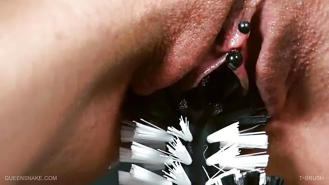 Kinky brunette tramp ดู วีดีโอ โป๊ rides monstrous dick in reverse cowgirl pose